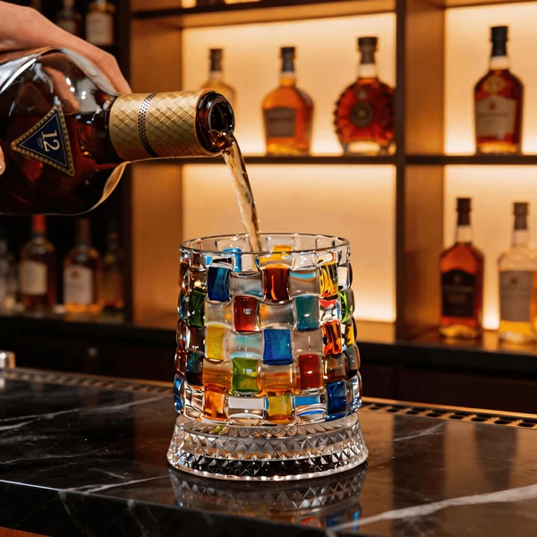 Veluzzi® Rotating Whiskey Glass